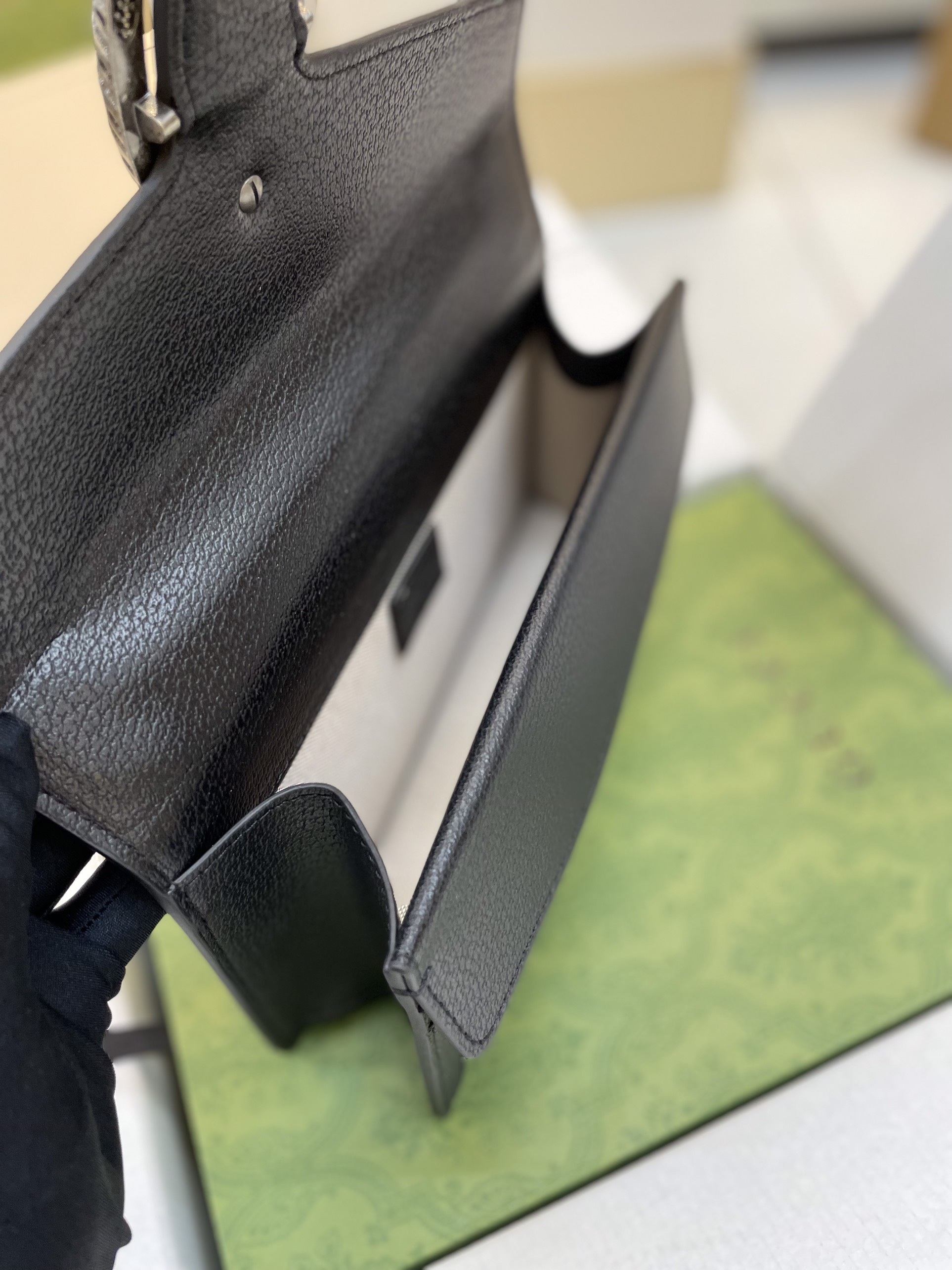 Túi Xách Gucci Dionysus Super Màu Đen Khóa Bạc Size 25cm
